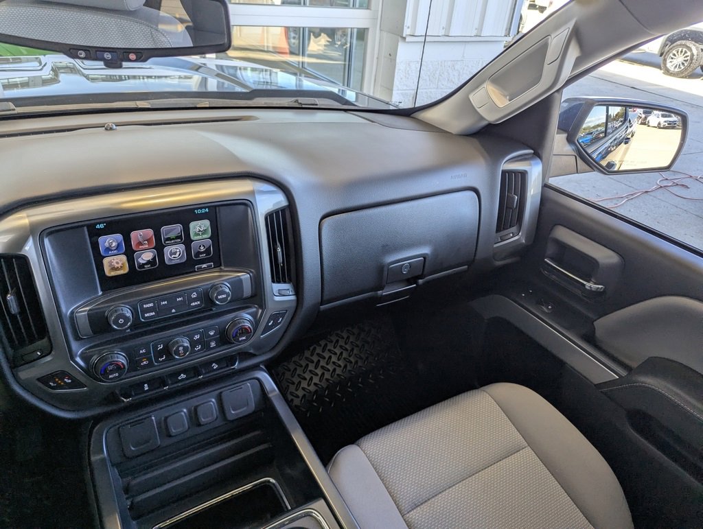 Used 2018 Chevrolet Silverado 1500 LT w/ All Star Edition image 33