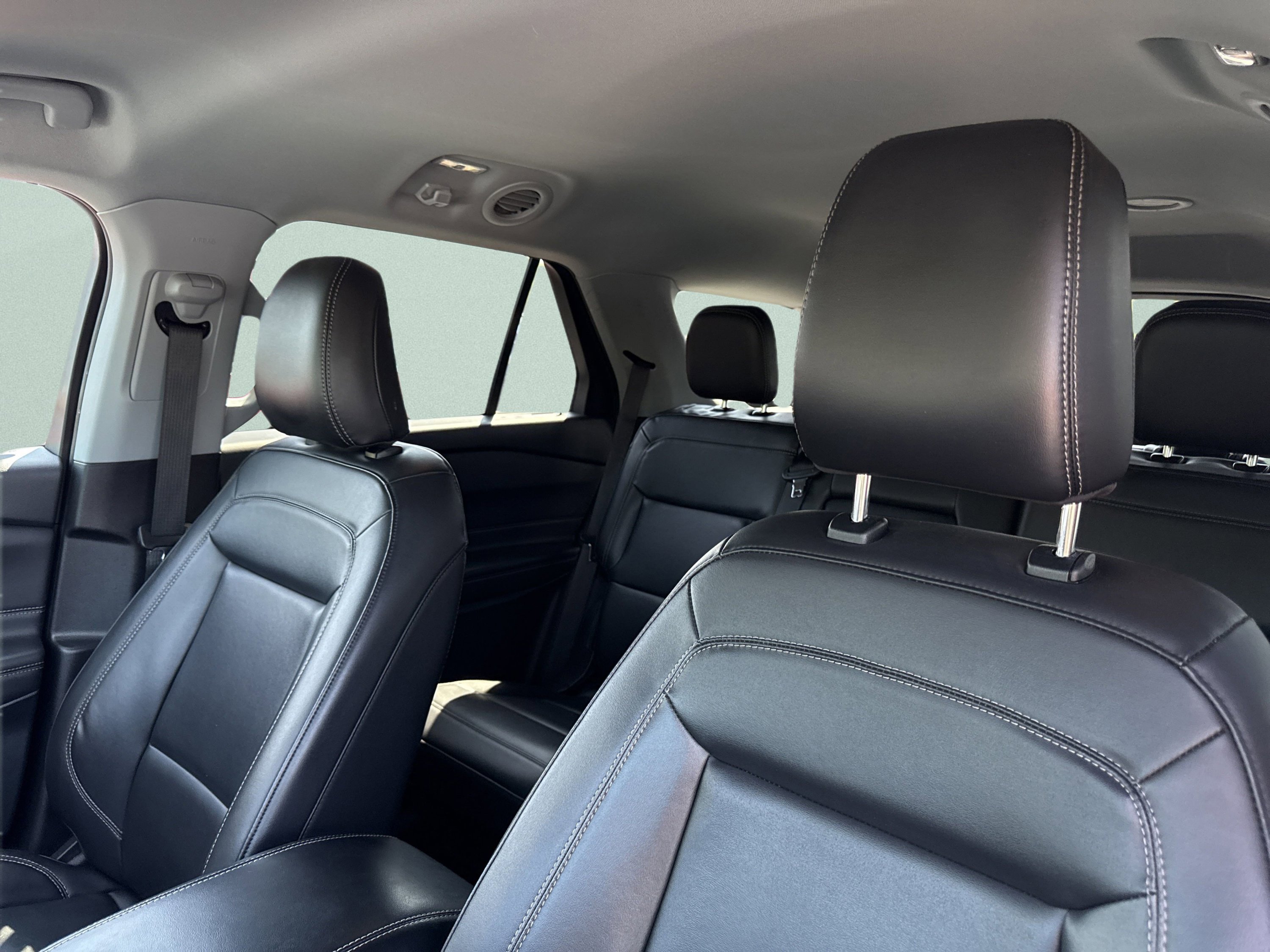 Used 2023 Ford Explorer XLT w/ Equipment Group 202A image 23