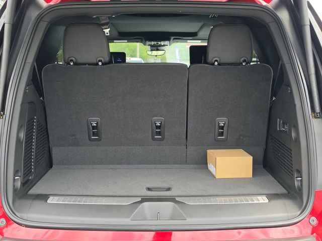 New 2026 Chevrolet Tahoe High Country AWD/4WD image 11