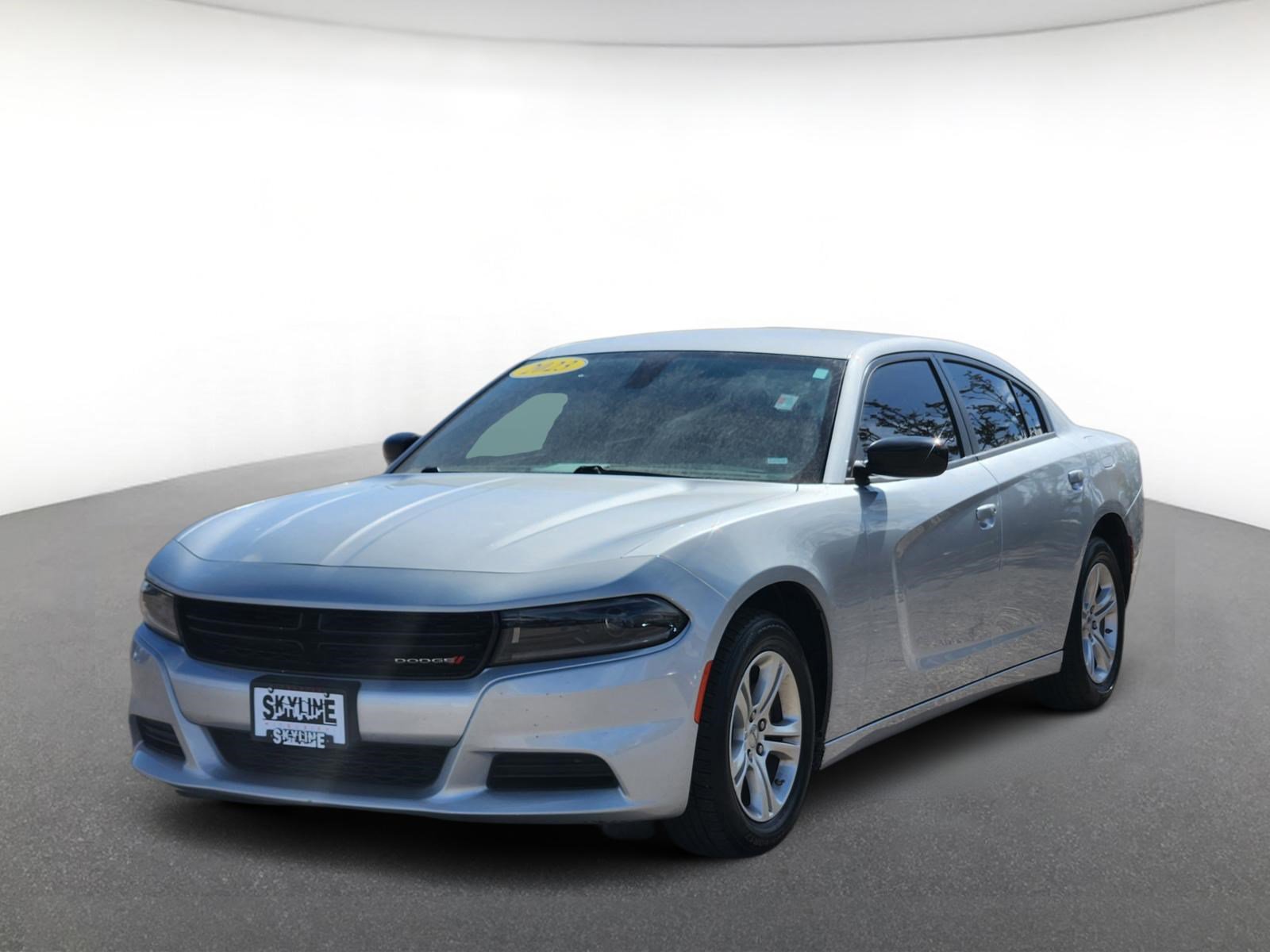 Used 2023 Dodge Charger SXT RWD image 2