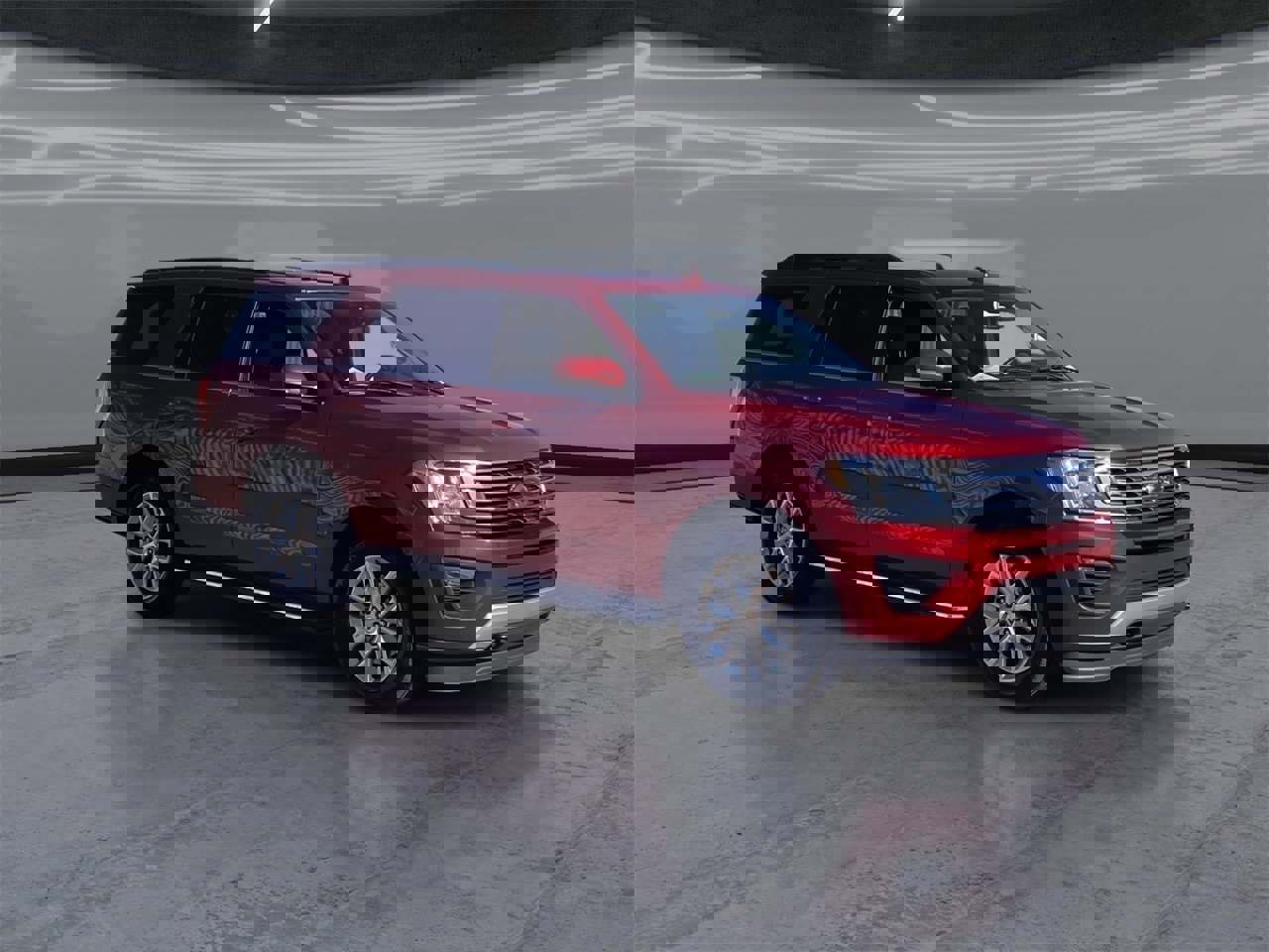 Used 2021 Ford Expedition XLT image 2