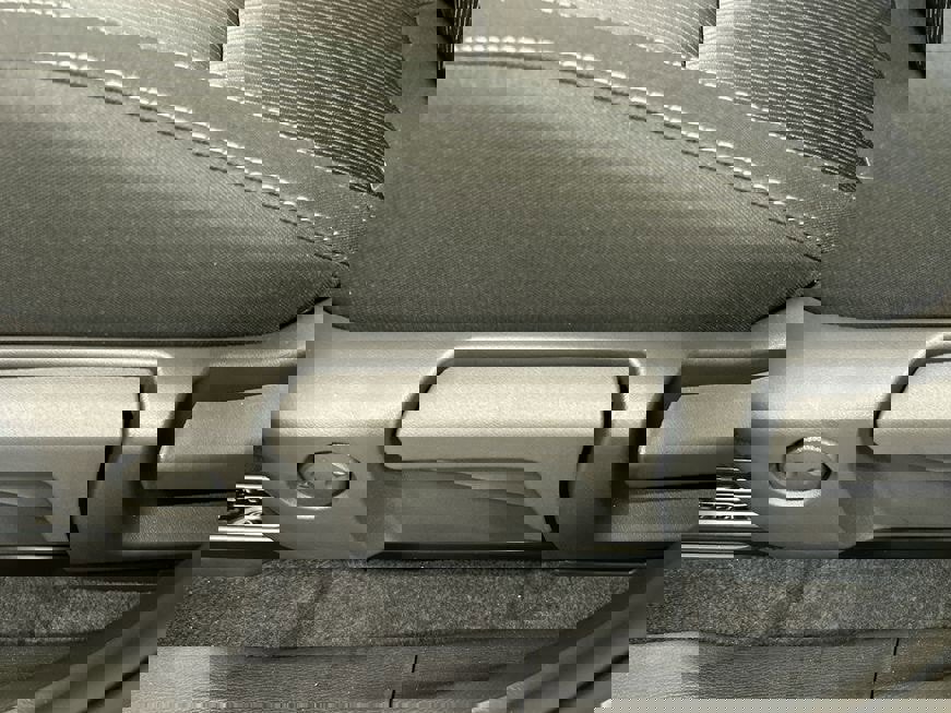 New 2025 Mitsubishi Outlander ES image 12