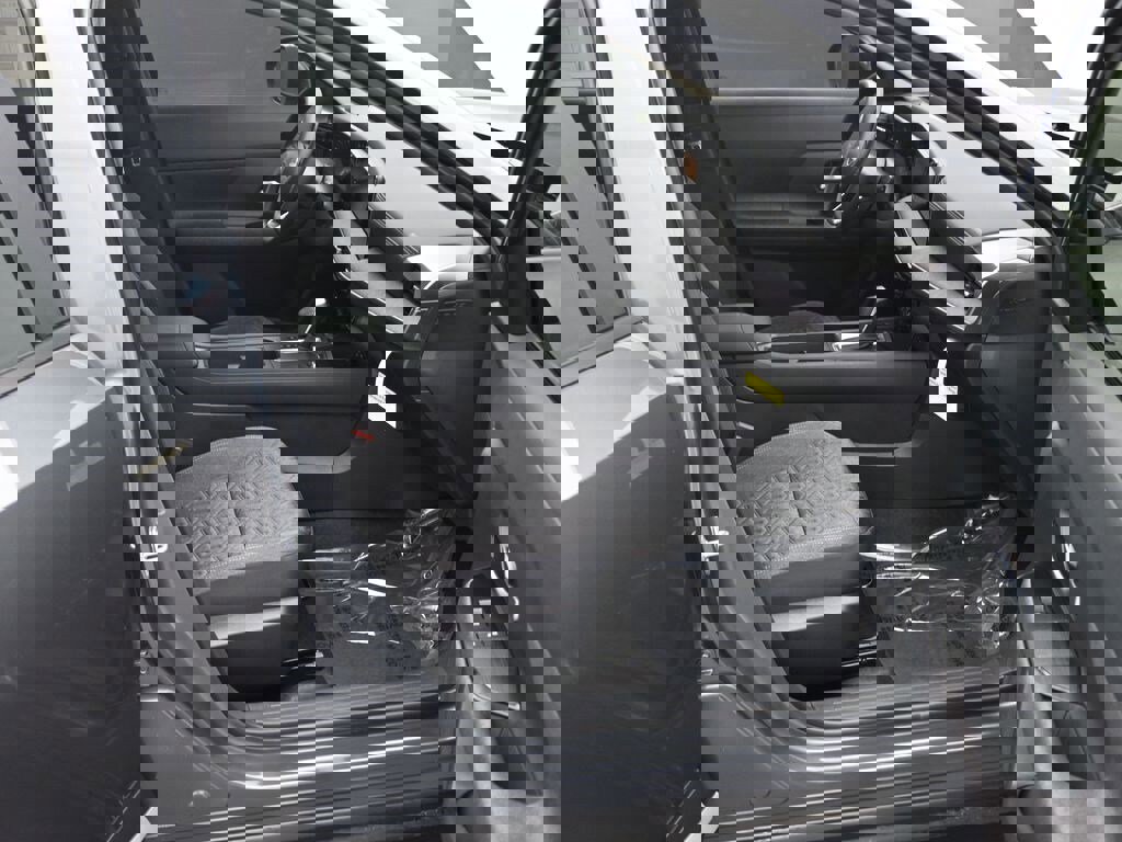 New 2026 Nissan Kicks SV image 26