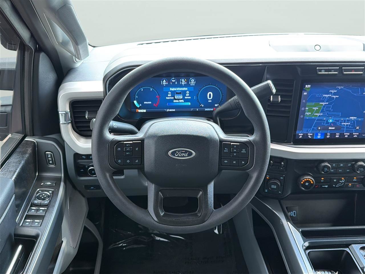 Used 2024 Ford F250 4x4 Crew Cab Super Duty image 24