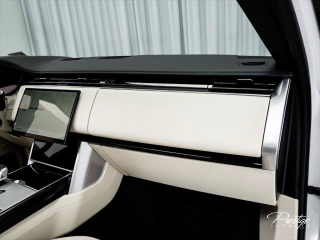 Used 2025 Land Rover Range Rover Autobiography AWD/4WD image 44