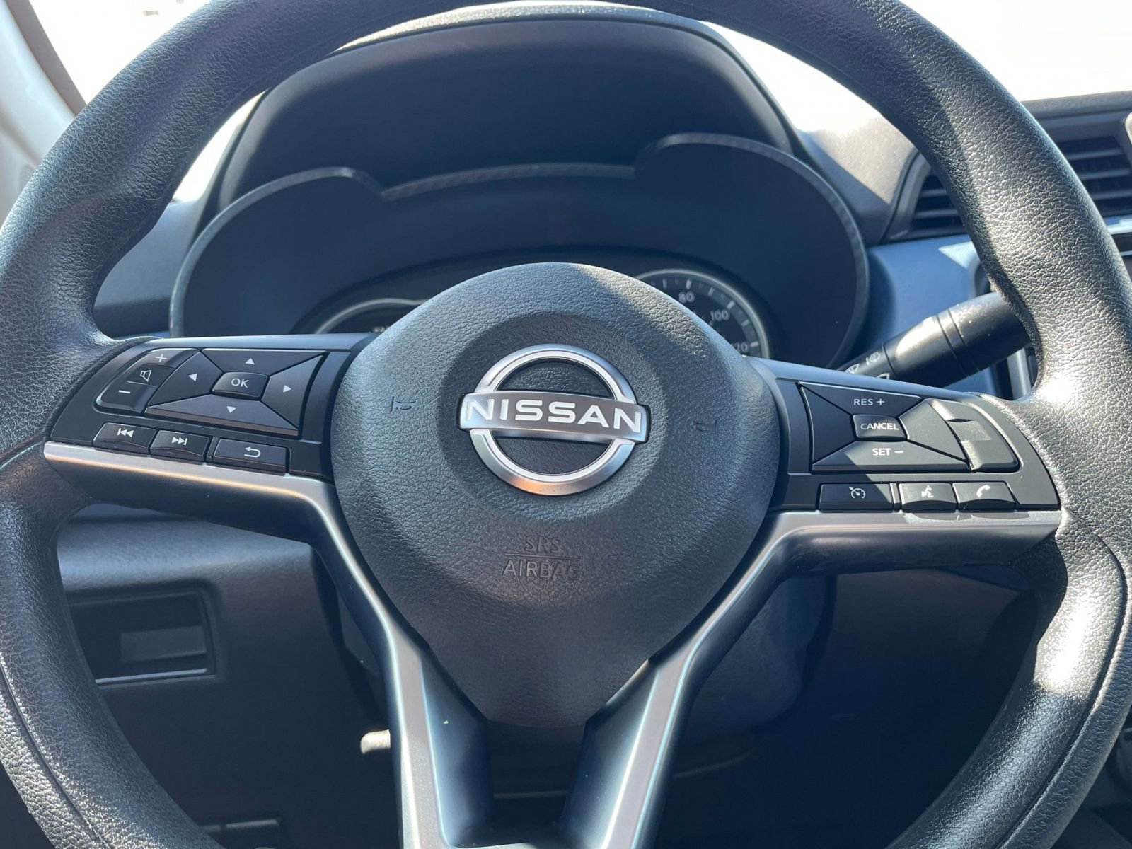 Used 2025 Nissan Versa SV FWD image 28