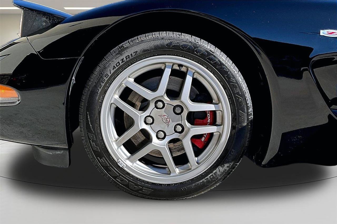 Used 2002 Chevrolet Corvette Z06 w/ Memory Pkg RWD image 34