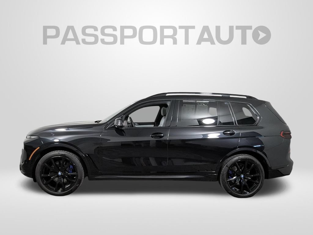 Used 2024 BMW X7 xDrive40i w/ M Sport Package AWD/4WD image 2