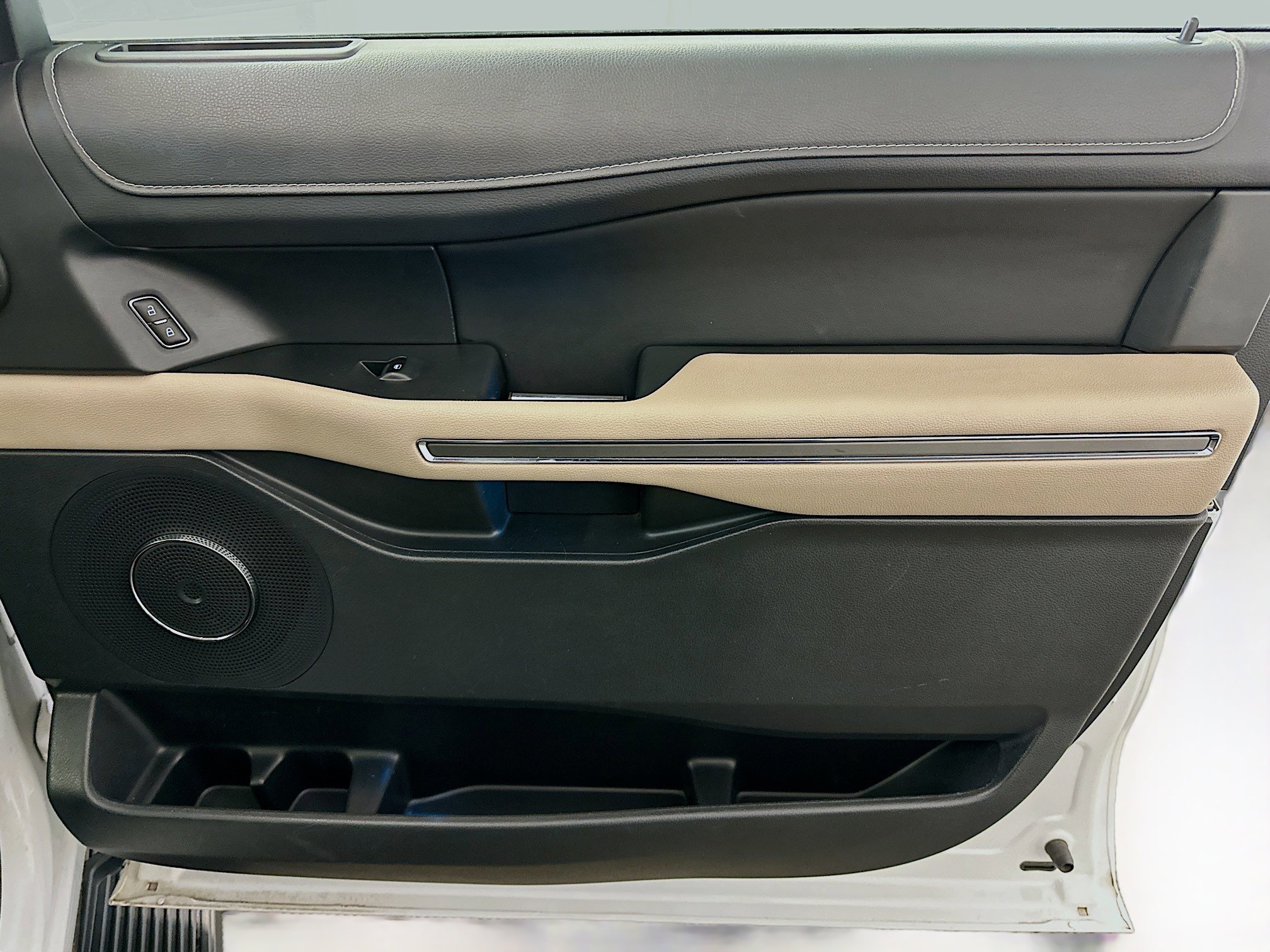 Used 2024 Ford Expedition Max XLT image 35