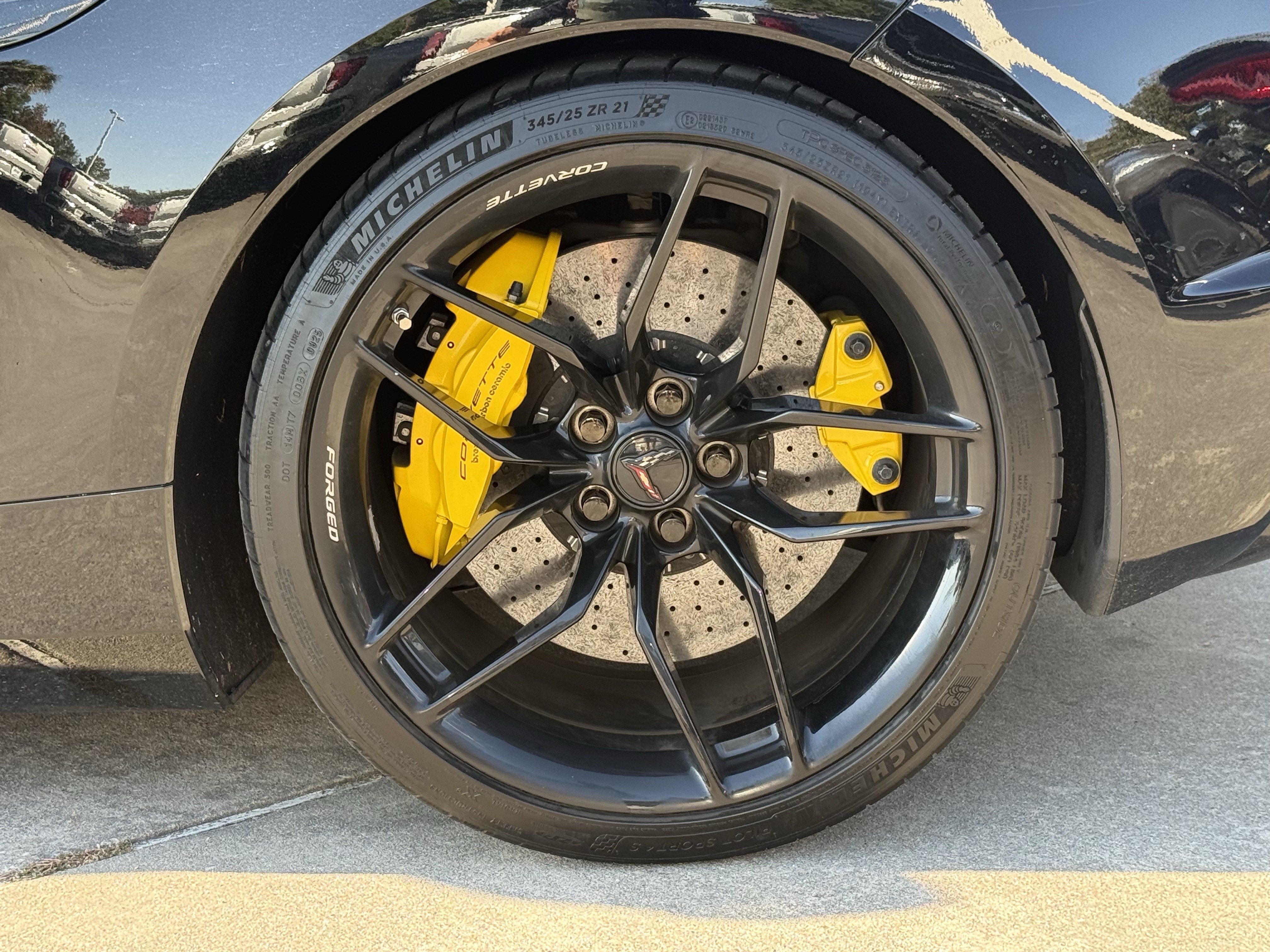Used 2025 Chevrolet Corvette Z06 w/ Stealth Interior Trim Package RWD image 12