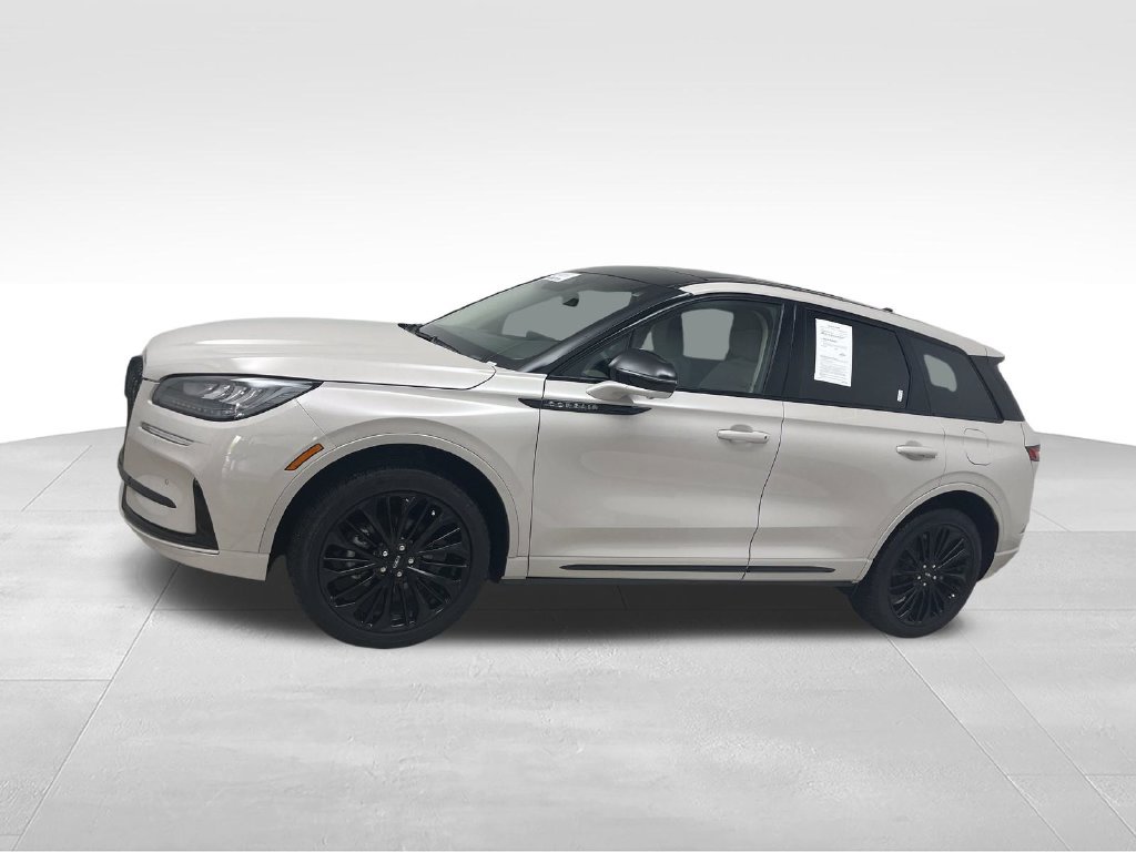 Used 2024 Lincoln Corsair AWD w/ Equipment Group 101A image 2