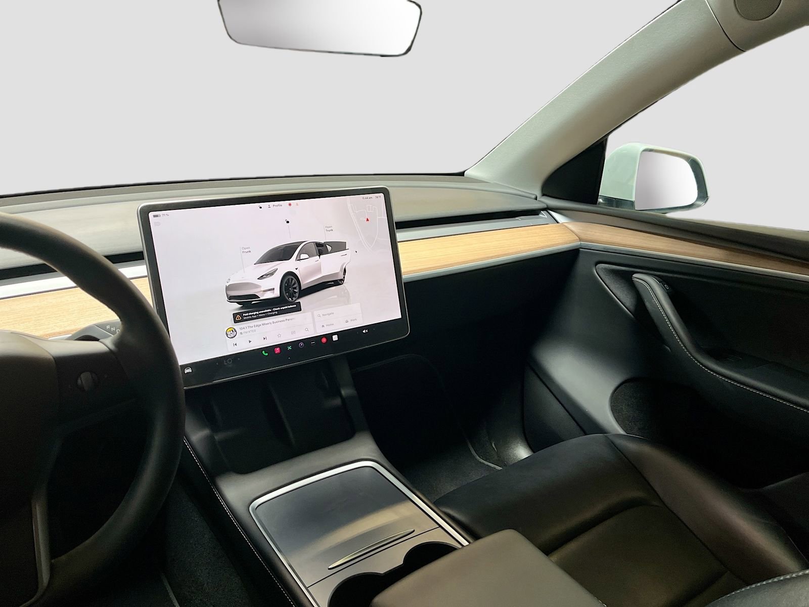 Used 2024 Tesla Model Y Long Range AWD/4WD image 23