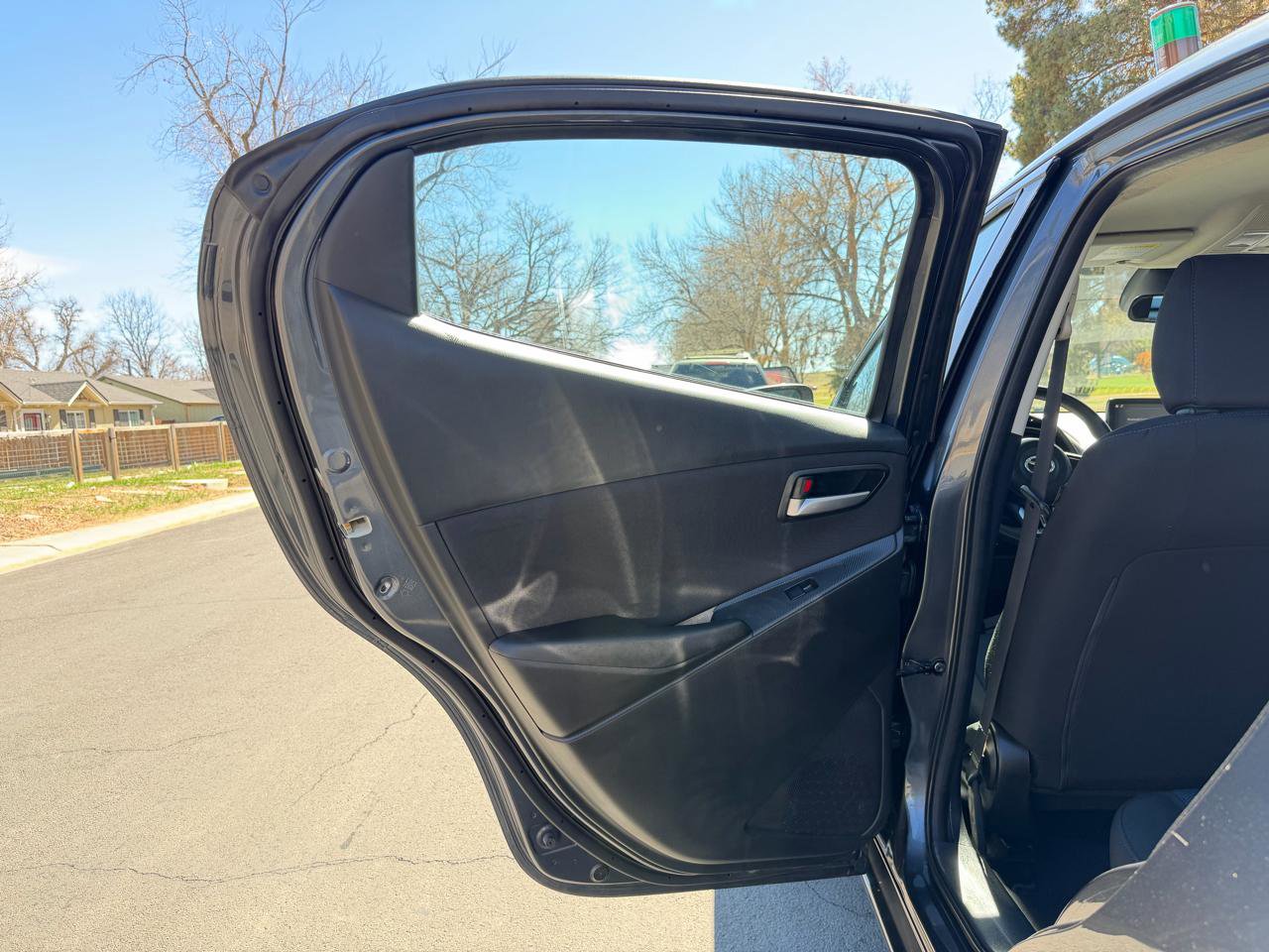 Used 2019 Toyota Yaris LE image 12