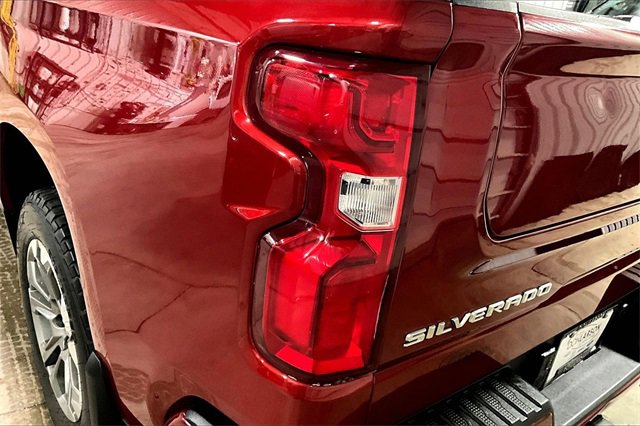 Certified 2024 Chevrolet Silverado 1500 High Country w/ Technology Package image 8