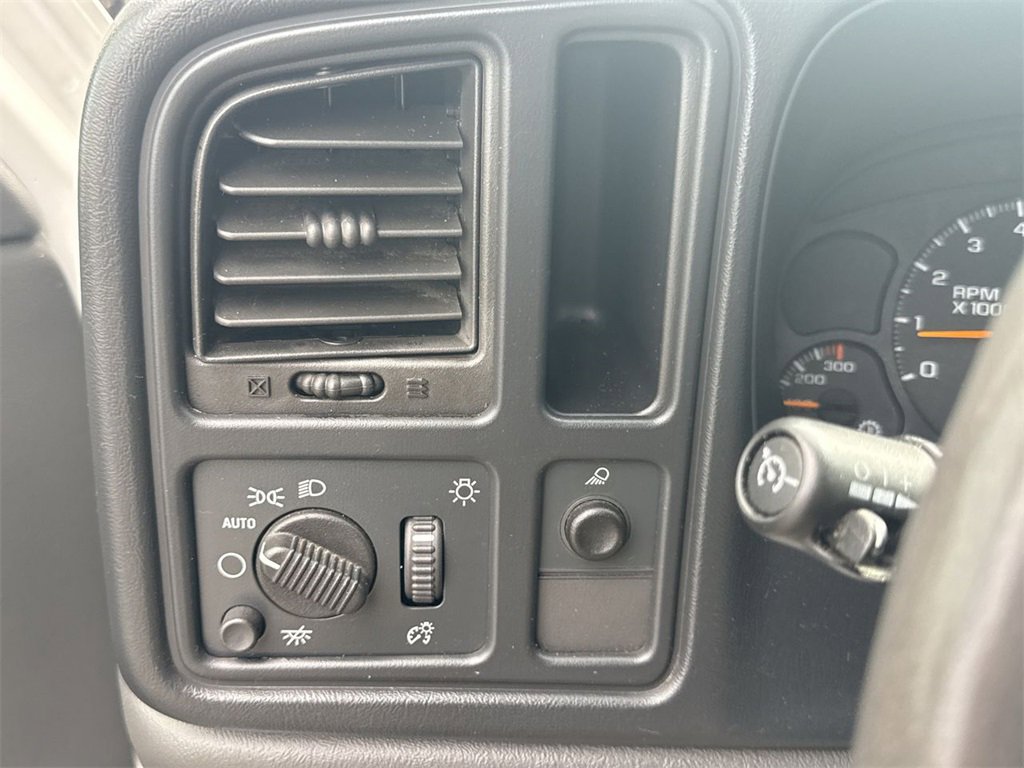 Used 2006 Chevrolet Silverado 2500 LS w/ Skid Plate Package image 16