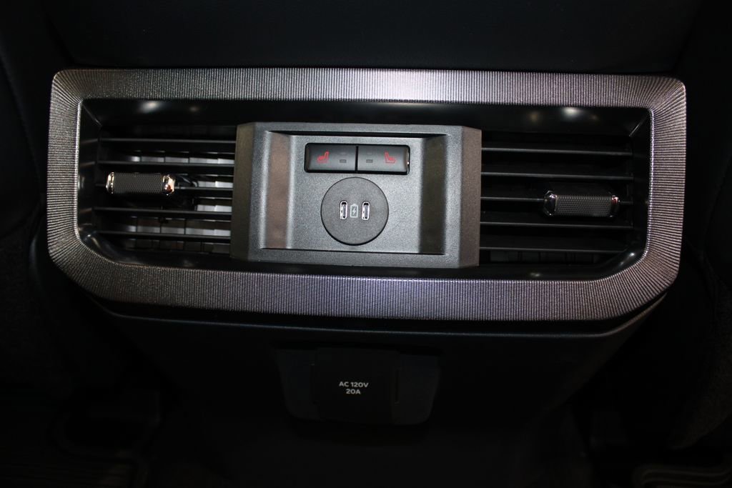 New 2026 Ford F350 4x4 Crew Cab DRW Super Duty image 36