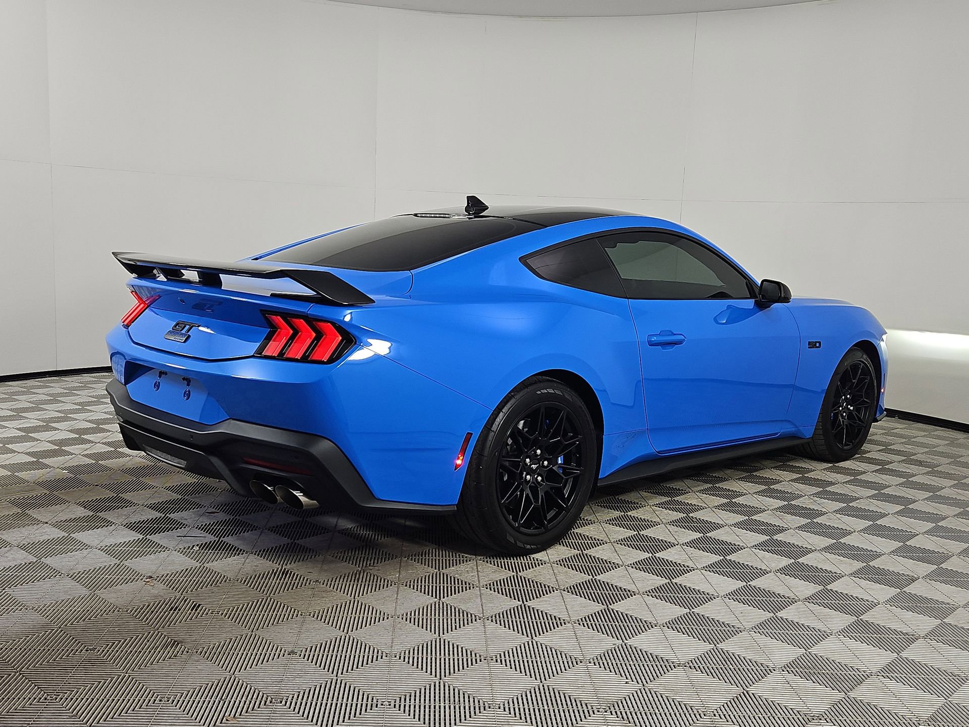 Used 2024 Ford Mustang GT Premium w/ GT Performance Package RWD image 7