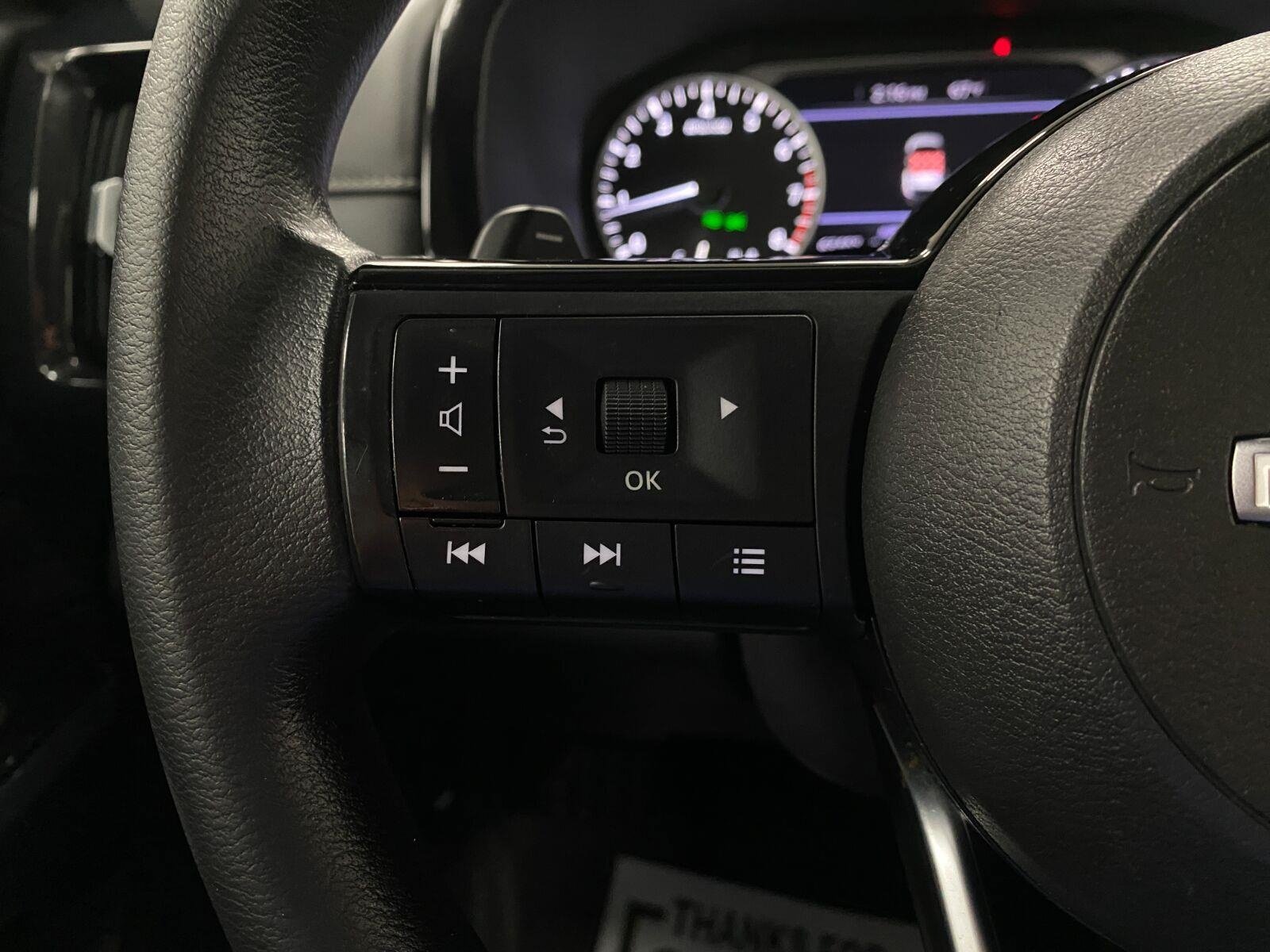 Used 2022 Nissan Pathfinder S AWD/4WD image 15