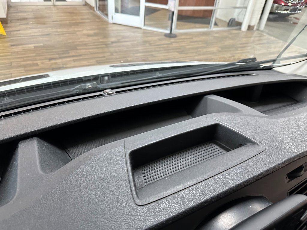 Used 2020 Ford Transit 350 XLT image 28