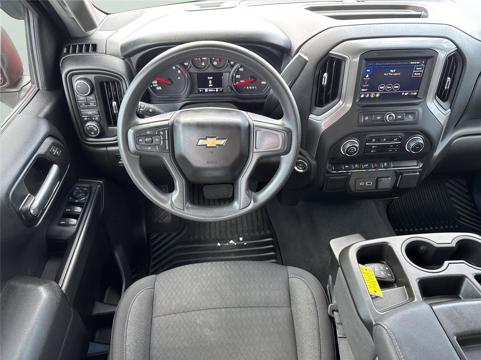 Used 2025 Chevrolet Silverado 1500 Custom image 11