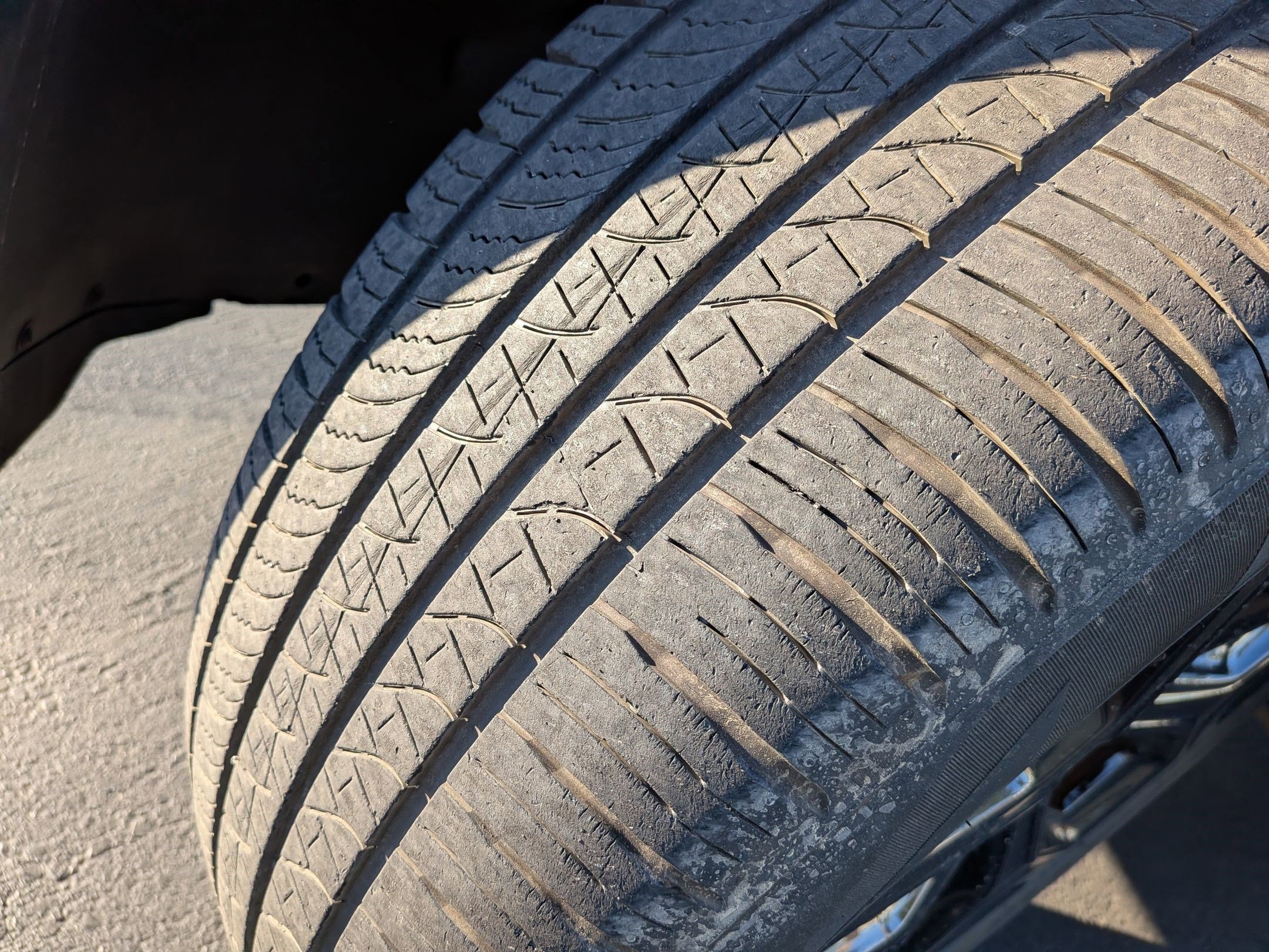 Used 2022 Rivian R1S Launch Edition image 11