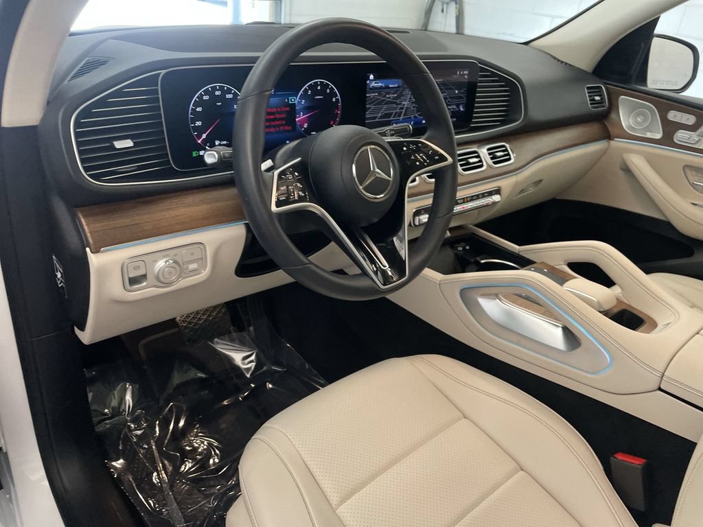 Used 2024 Mercedes-Benz GLE 350 4MATIC image 4
