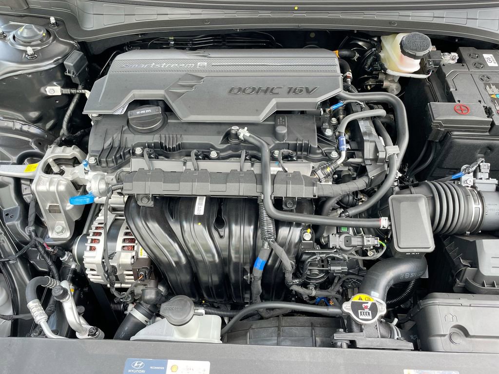 New 2025 Hyundai Elantra Limited image 51