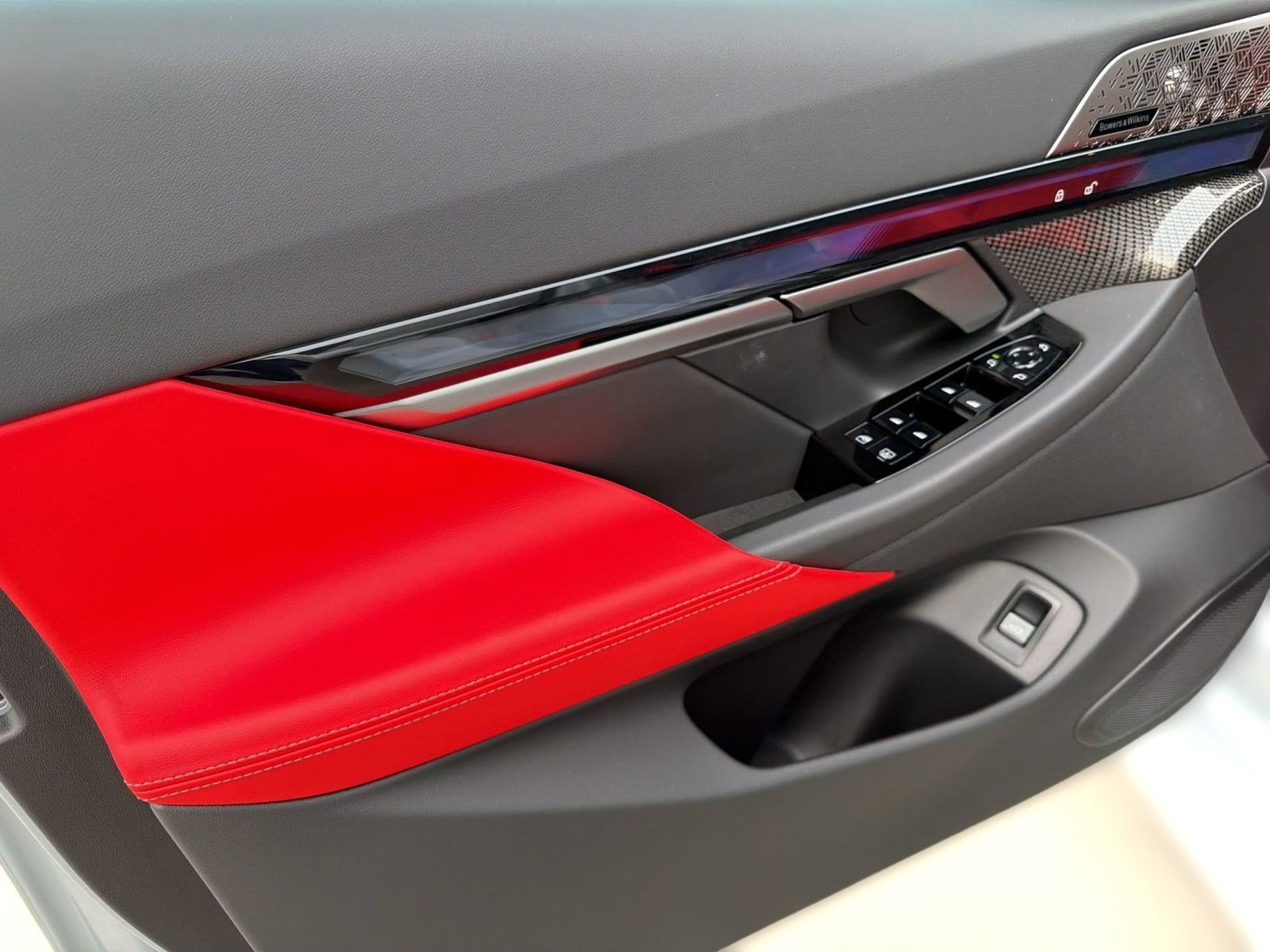 New 2027 BMW M5 w/ Executive Package AWD/4WD image 13