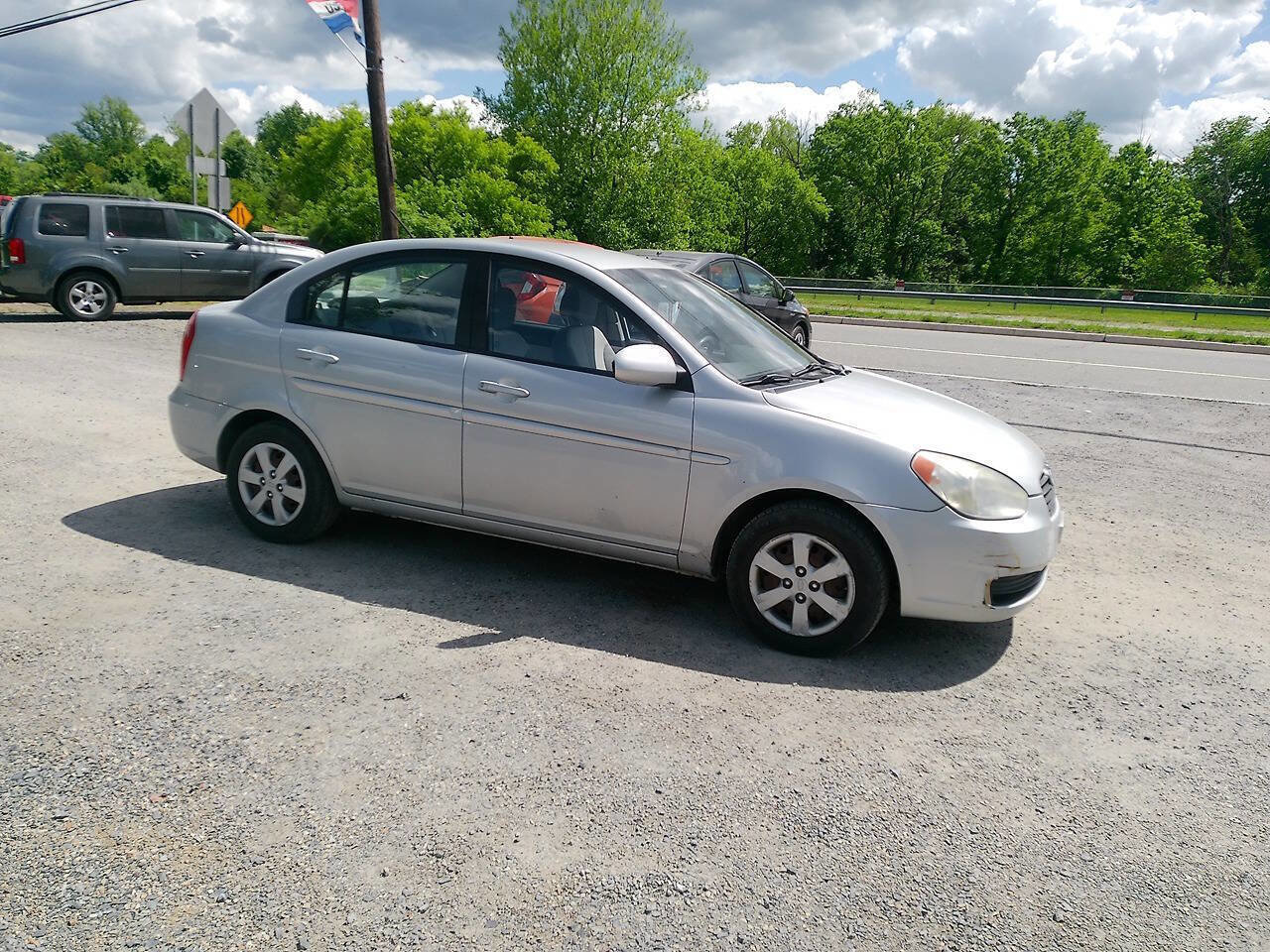 Used 2009 Hyundai Accent GLS w/ Popular Equipment Pkg 5 FWD image 9