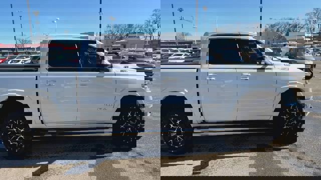 Used 2021 RAM 1500 Laramie image 9