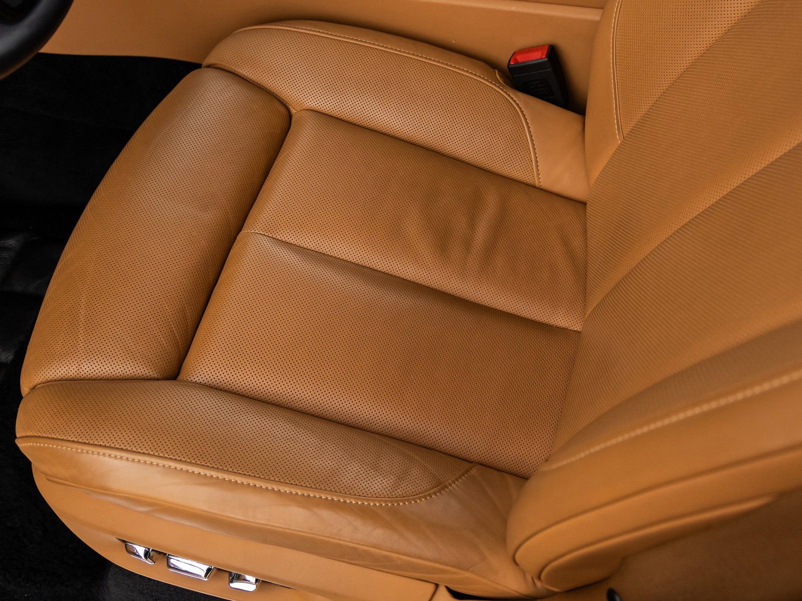 Certified 2022 Rolls-Royce Cullinan image 26