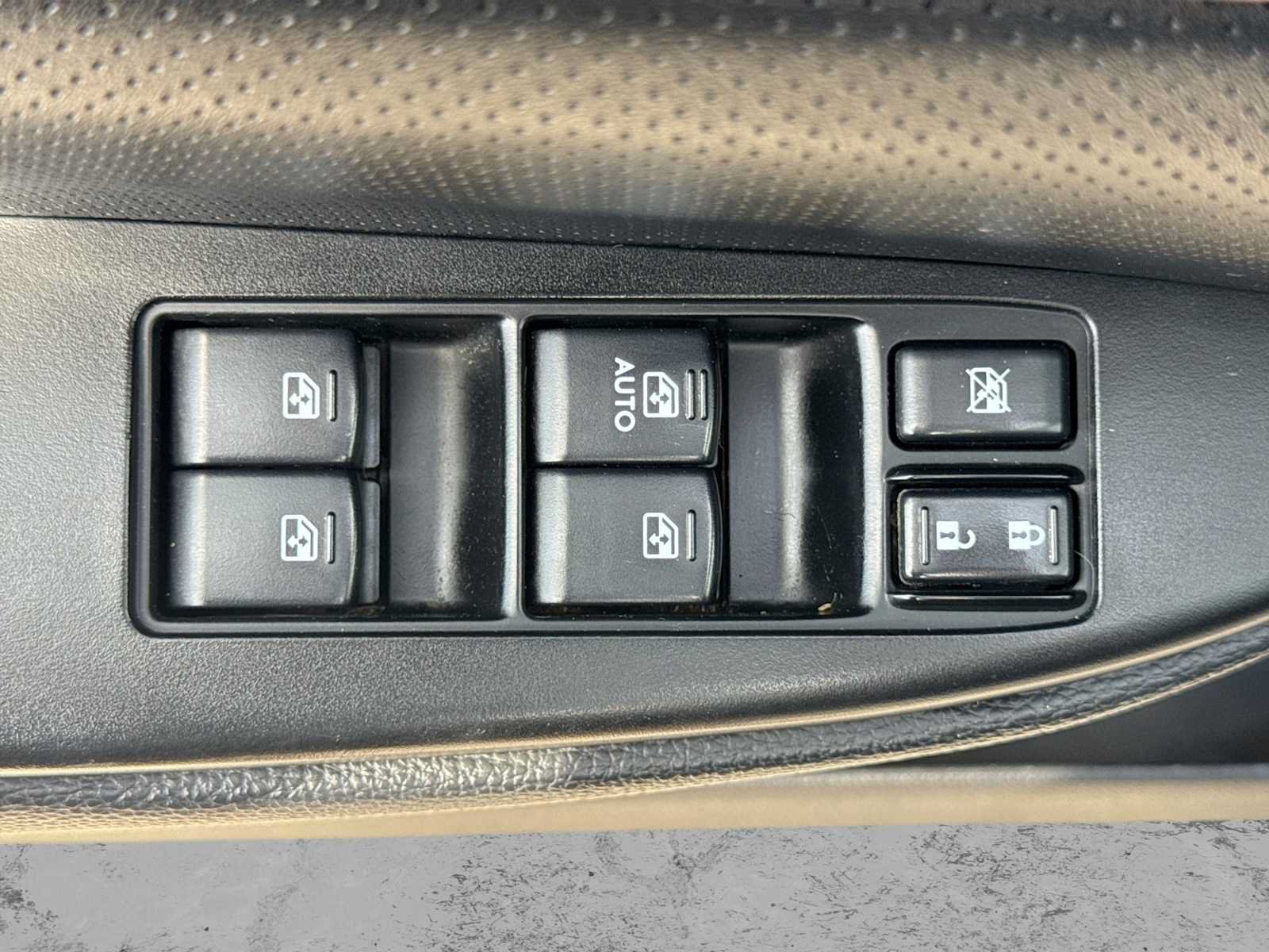 Used 2014 Subaru Outback 3.6R Limited w/ Moonroof Package AWD/4WD image 16