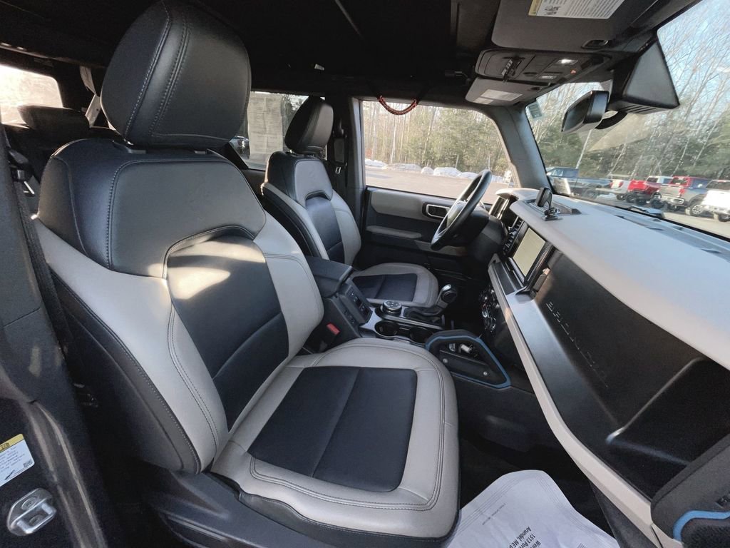 Used 2023 Ford Bronco Wildtrak image 34