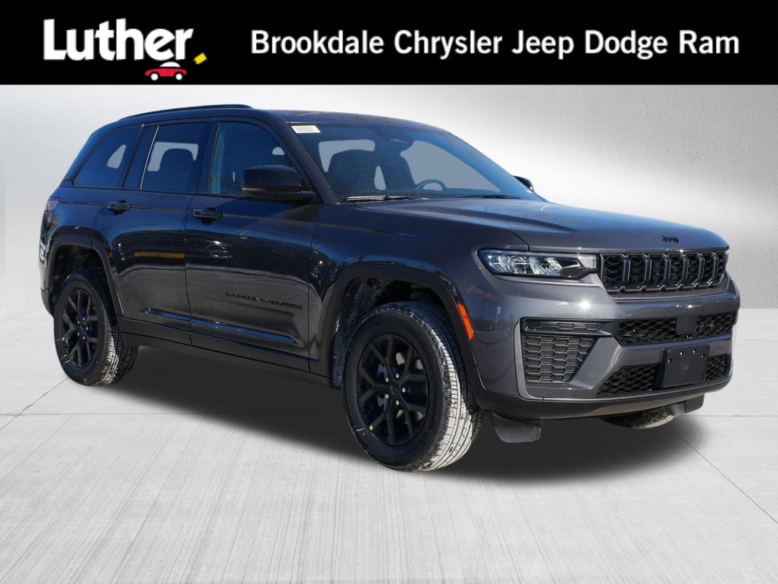 New 2026 Jeep Grand Cherokee Altitude AWD/4WD image 1