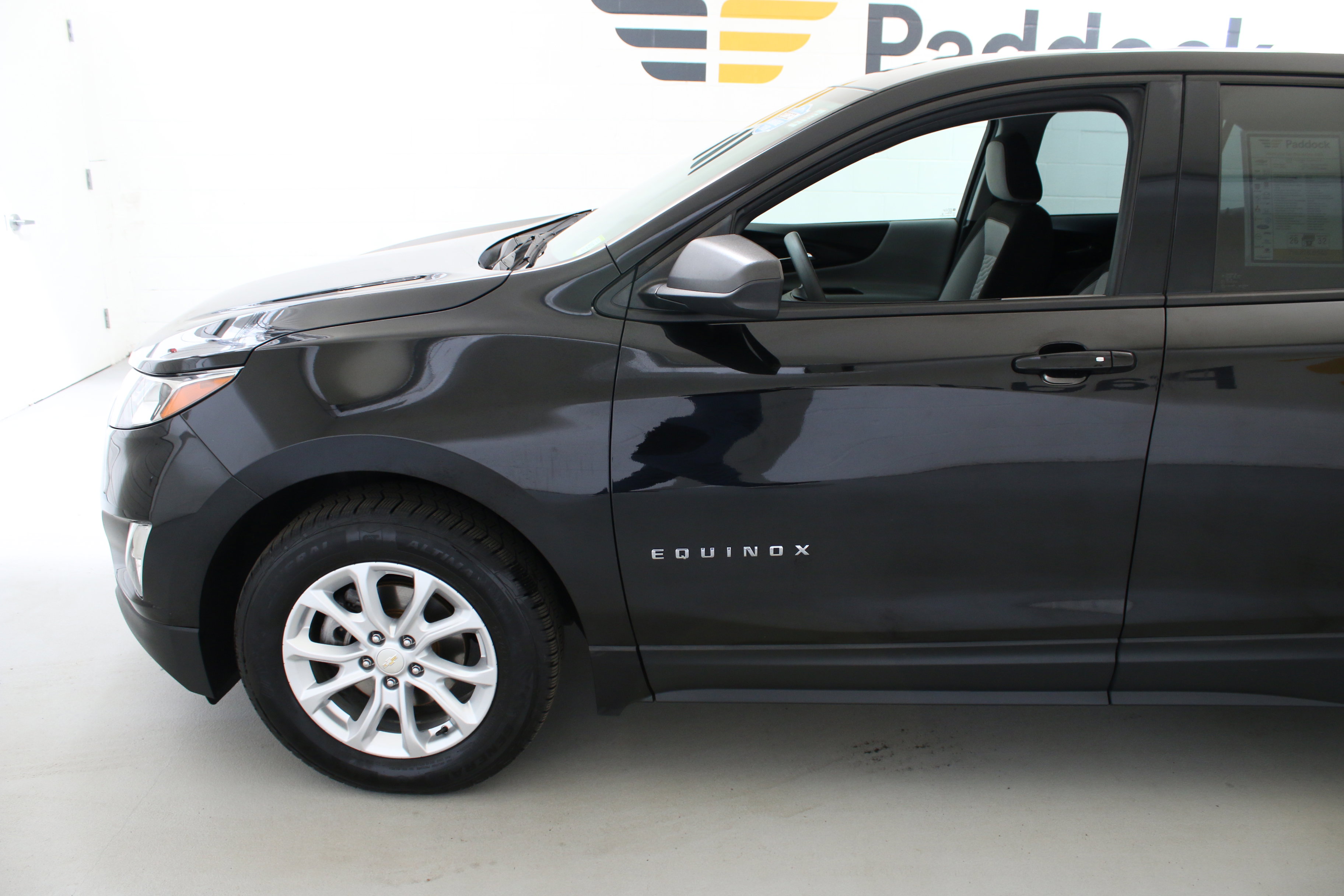 Used 2018 Chevrolet Equinox LS FWD image 4