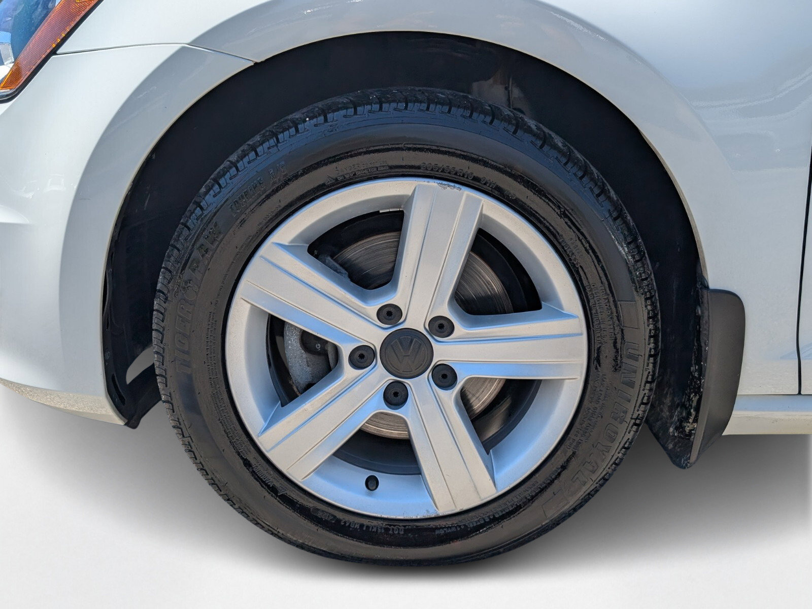 Used 2017 Volkswagen Golf Wolfsburg Edition image 9