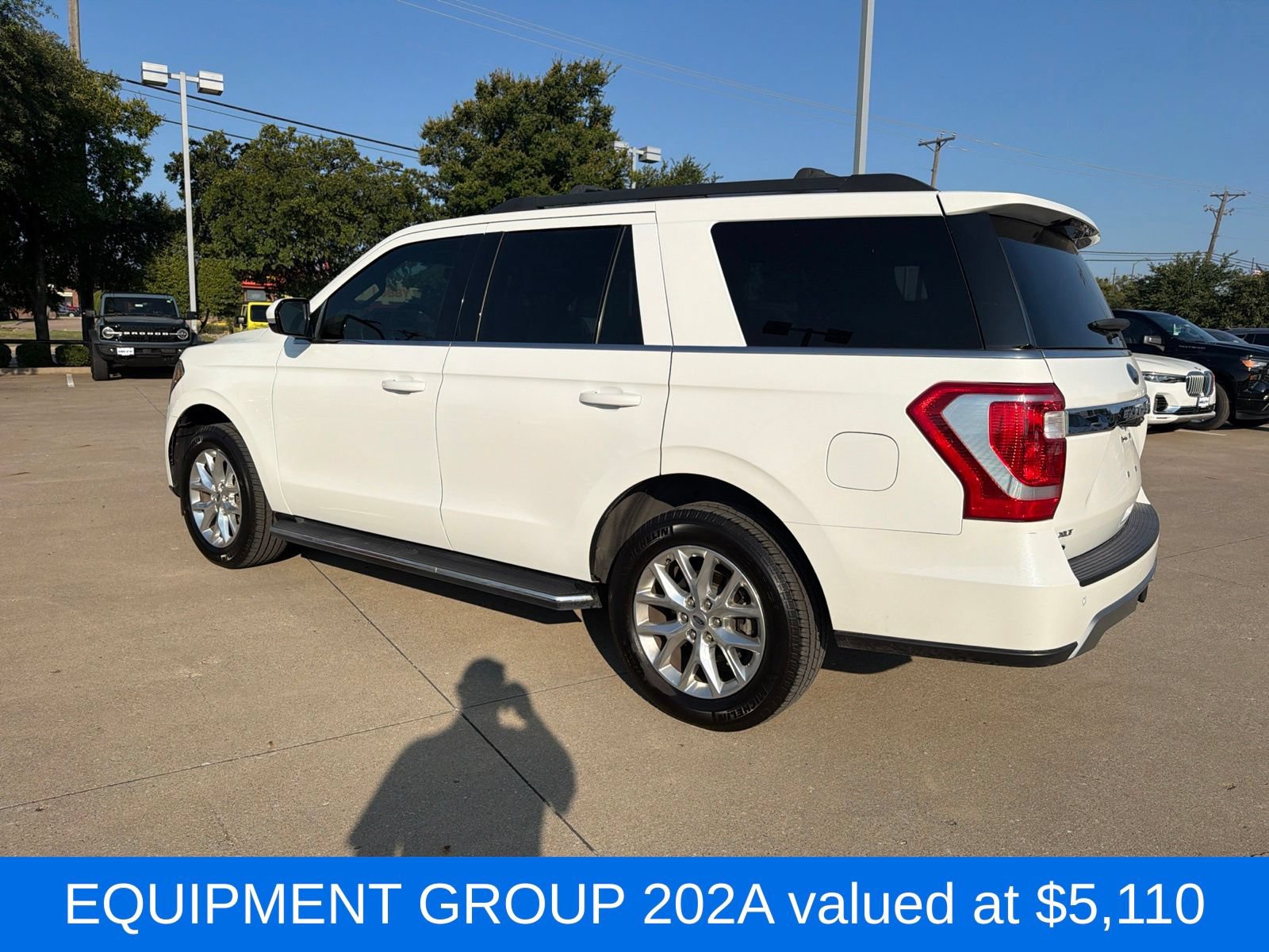 Used 2020 Ford Expedition XLT w/ Equipment Group 202A RWD image 3