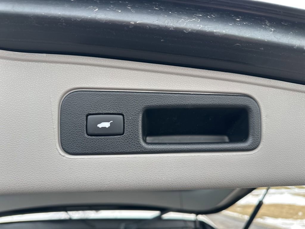 Used 2014 Honda Odyssey Touring image 12