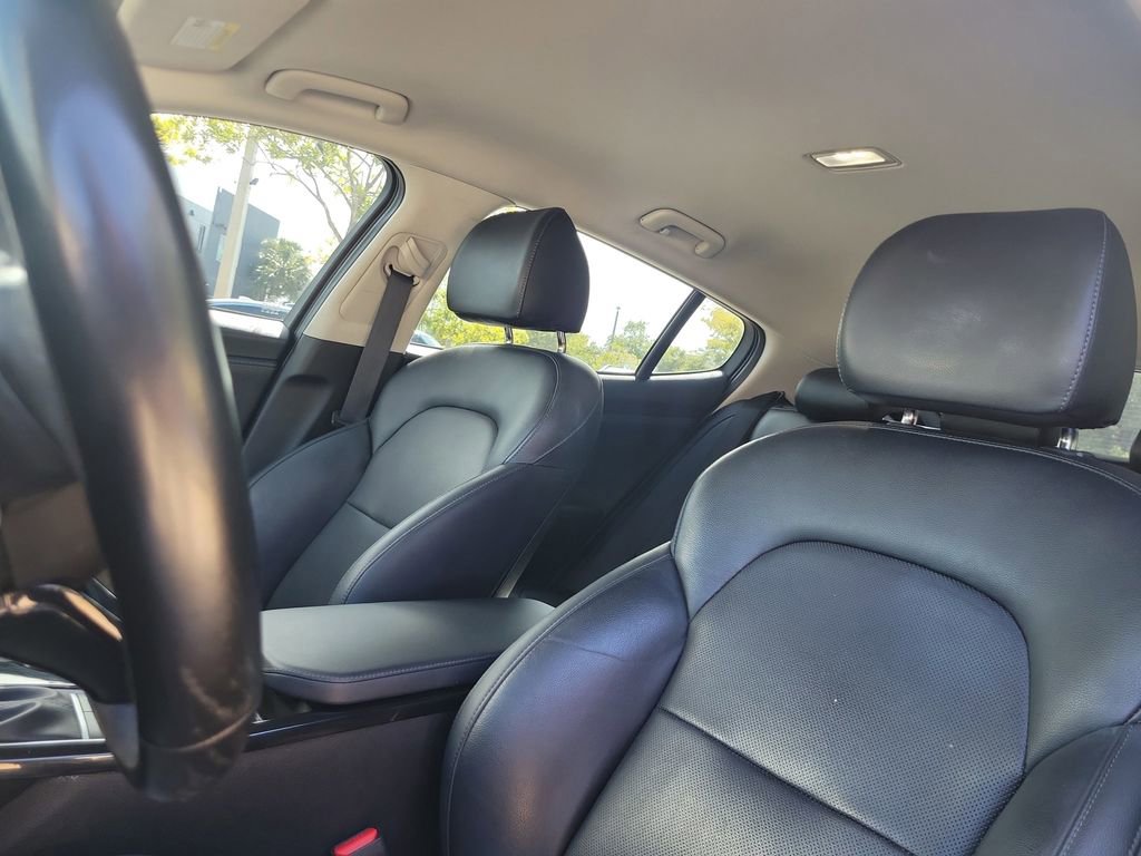 Used 2019 Kia Stinger RWD image 22