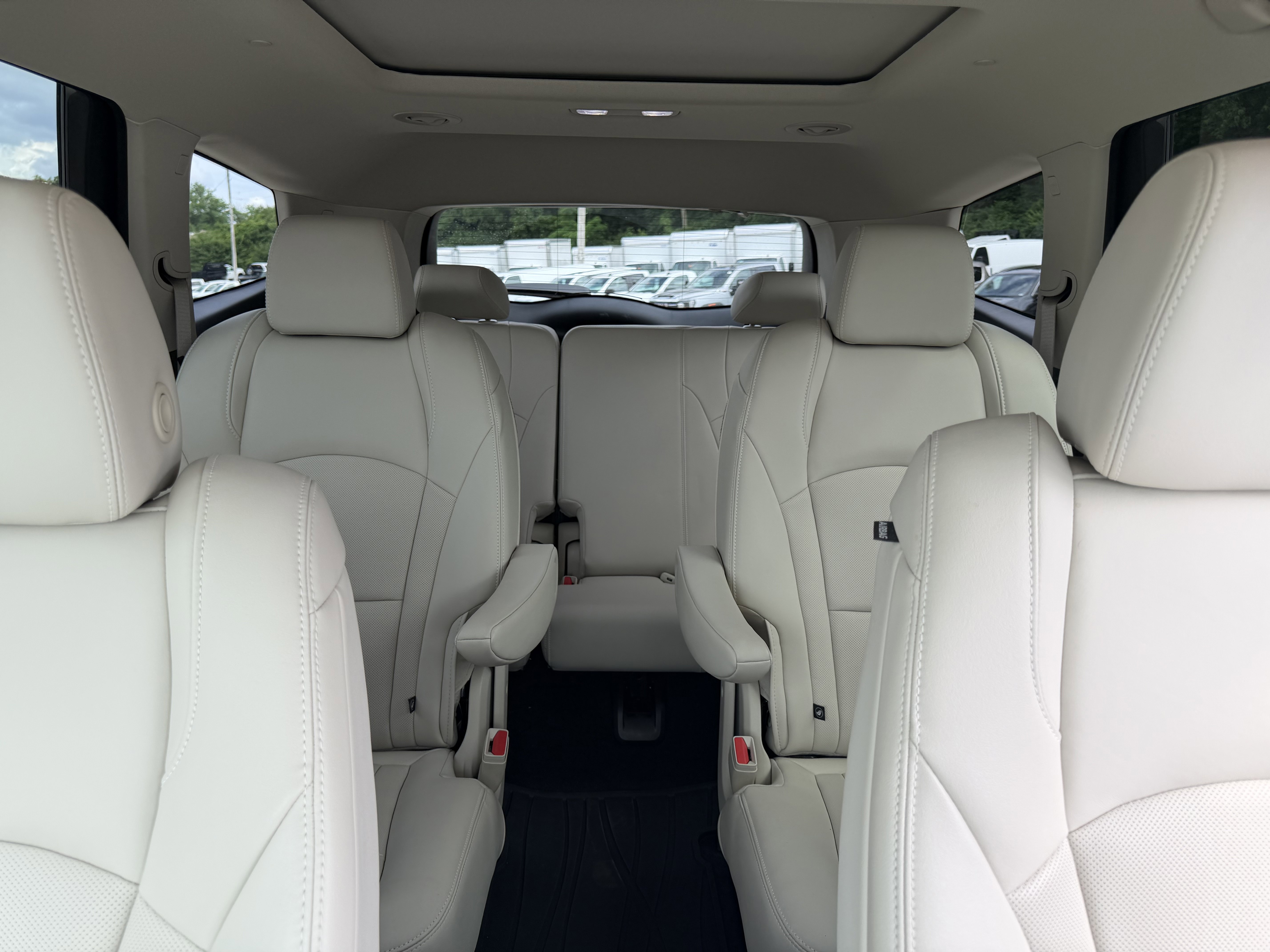 Used 2023 Buick Enclave Essence w/ Experience Buick Package FWD image 14