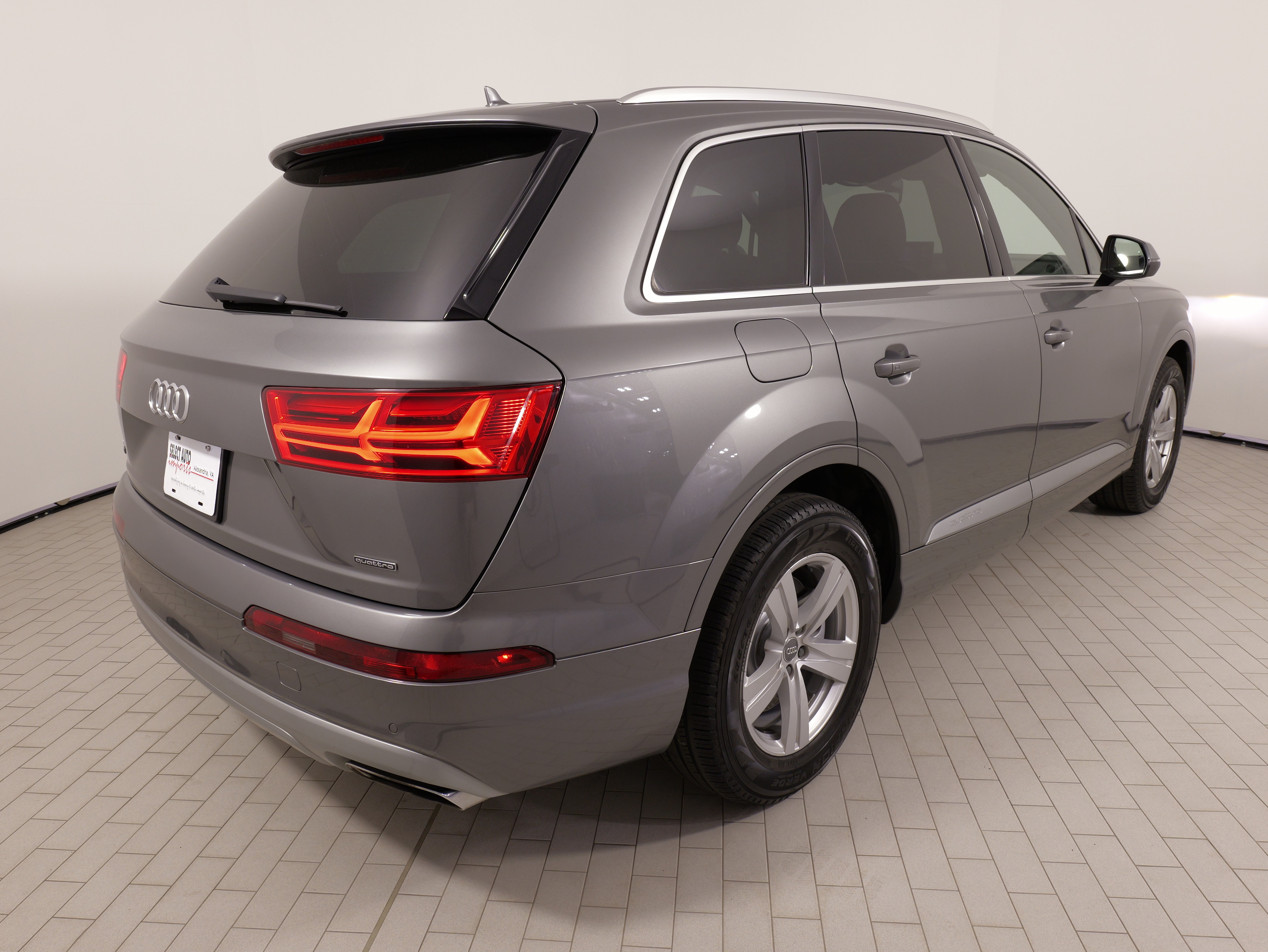 Used 2017 Audi Q7 2.0T Premium Plus w/ Premium Plus Package AWD/4WD image 12