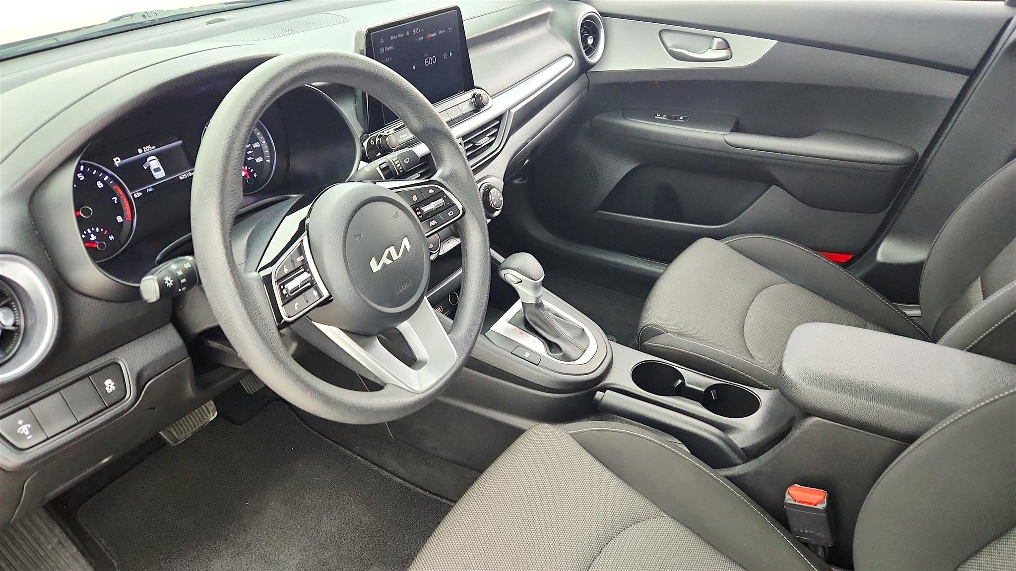 Used 2023 Kia Forte LXS image 25