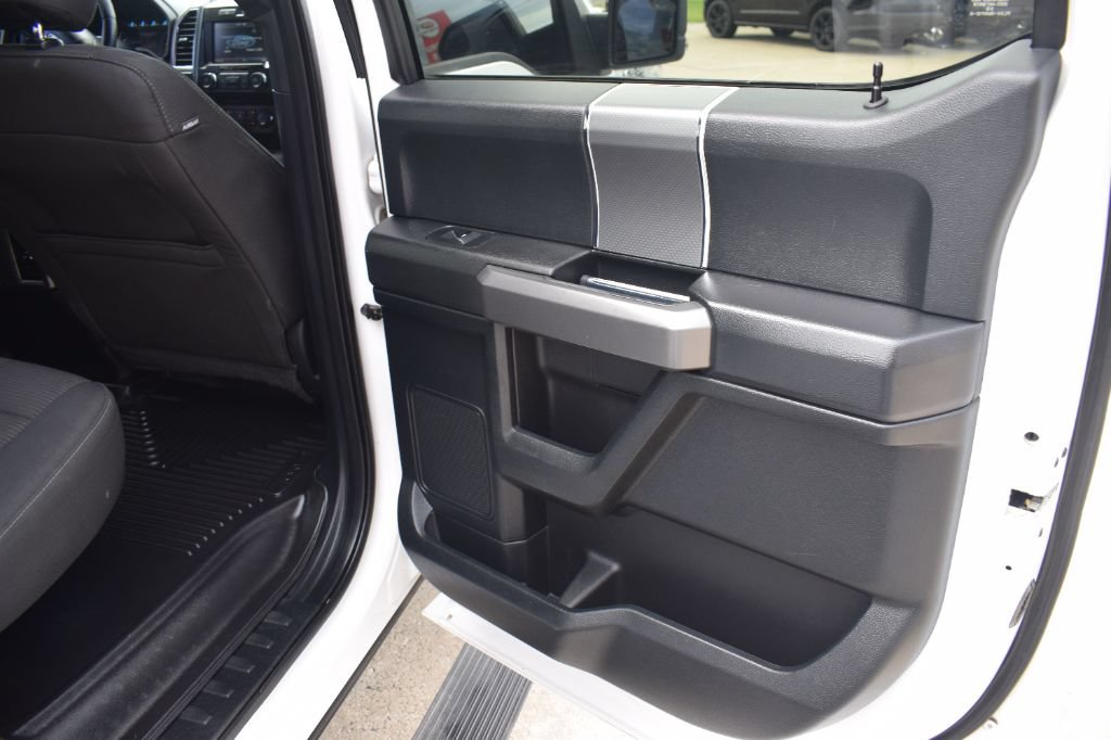 Used 2015 Ford F150 XLT w/ Equipment Group 302A Luxury RWD image 13