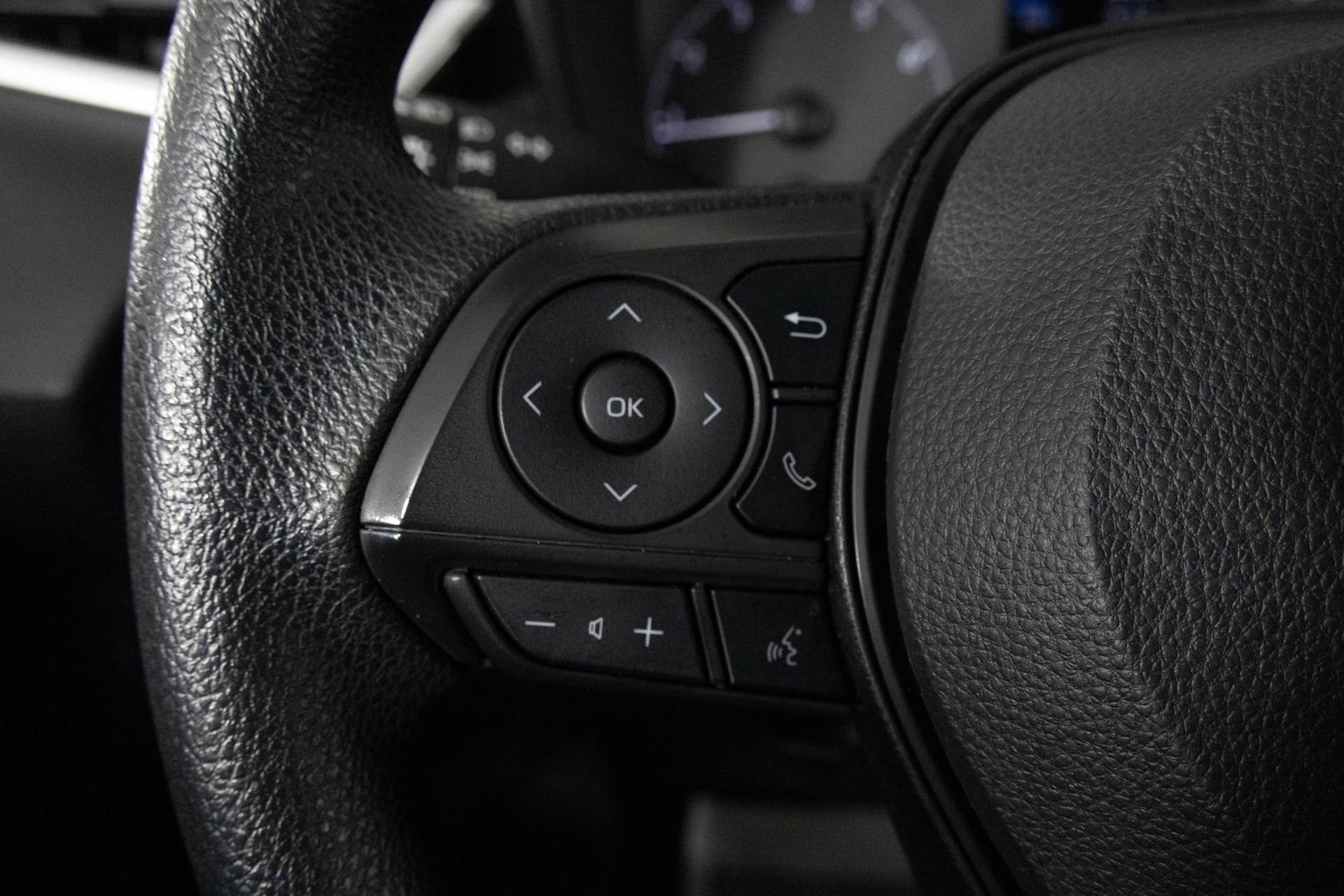 Used 2023 Toyota Corolla LE FWD image 27