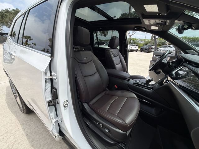 Certified 2024 Cadillac XT6 Premium Luxury FWD image 31