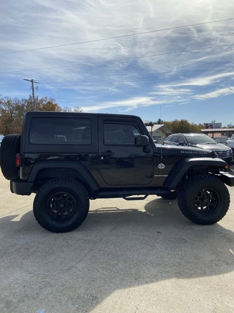 Used 2018 Jeep Wrangler Rubicon w/ Power Convenience Group image 5