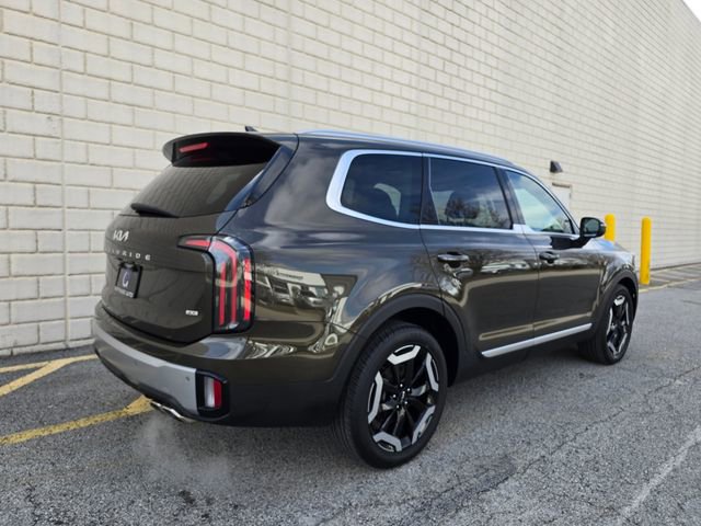 Used 2023 Kia Telluride EX image 4