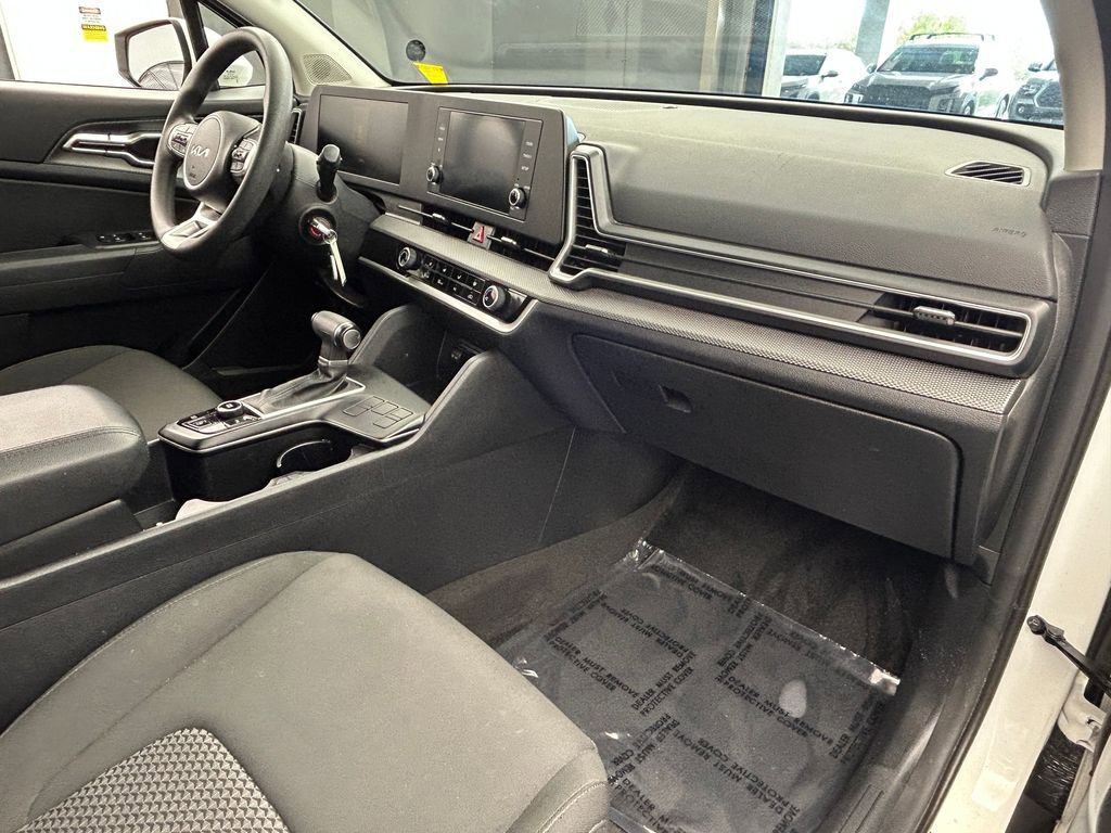 Used 2024 Kia Sportage LX FWD image 41