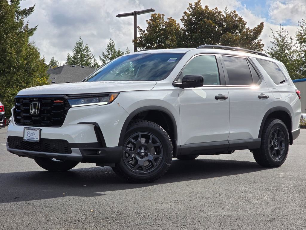 New 2025 Honda Pilot TrailSport