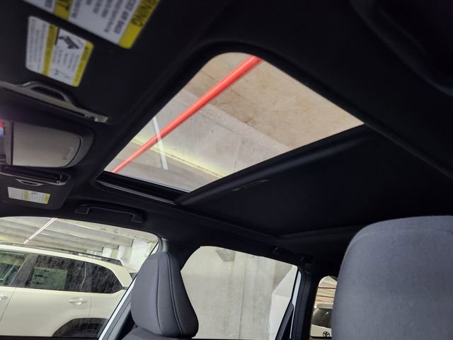 Used 2025 Subaru Forester Premium image 18